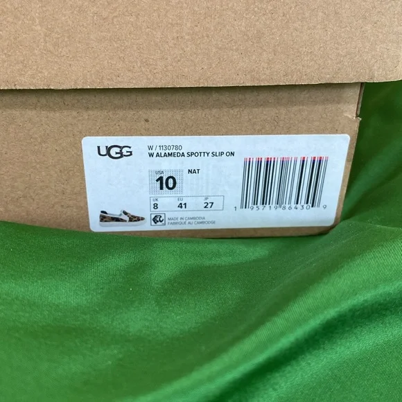 NIB UGG Alameda Spotty Slip On Leopard Shoes - Picture 12 of 12